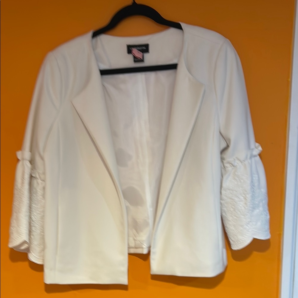 Liz Claiborne White Blazer Professional Suit Jacket fresh out of the cleaners